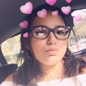 Meet your Posher, Kamila